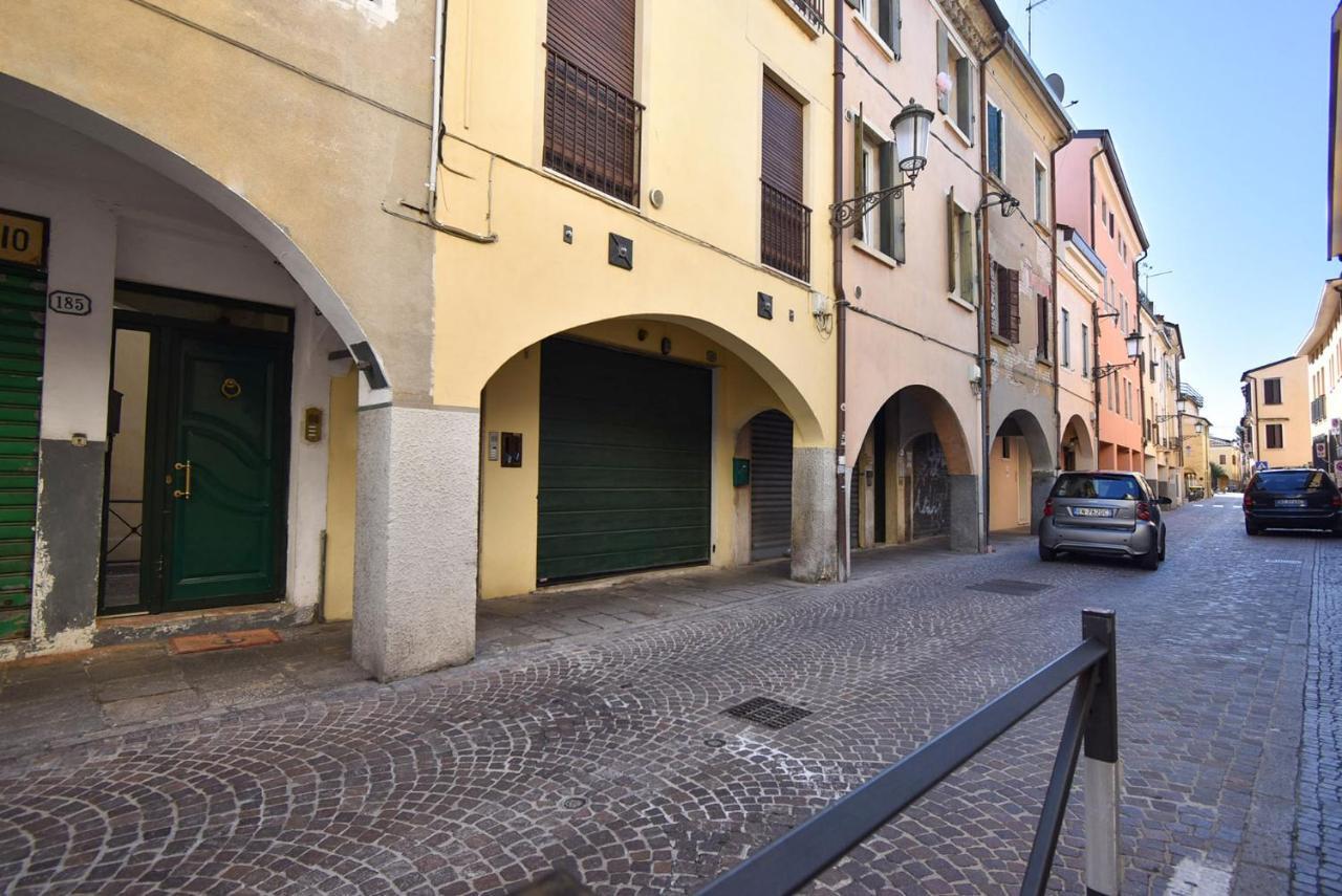 Welc-Om Battisti Cozy Flat Apartment Padova Bagian luar foto