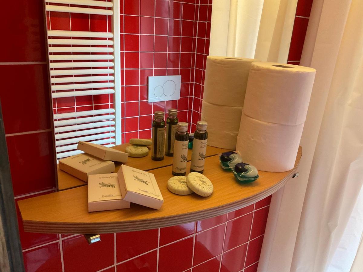 Welc-Om Battisti Cozy Flat Apartment Padova Bagian luar foto